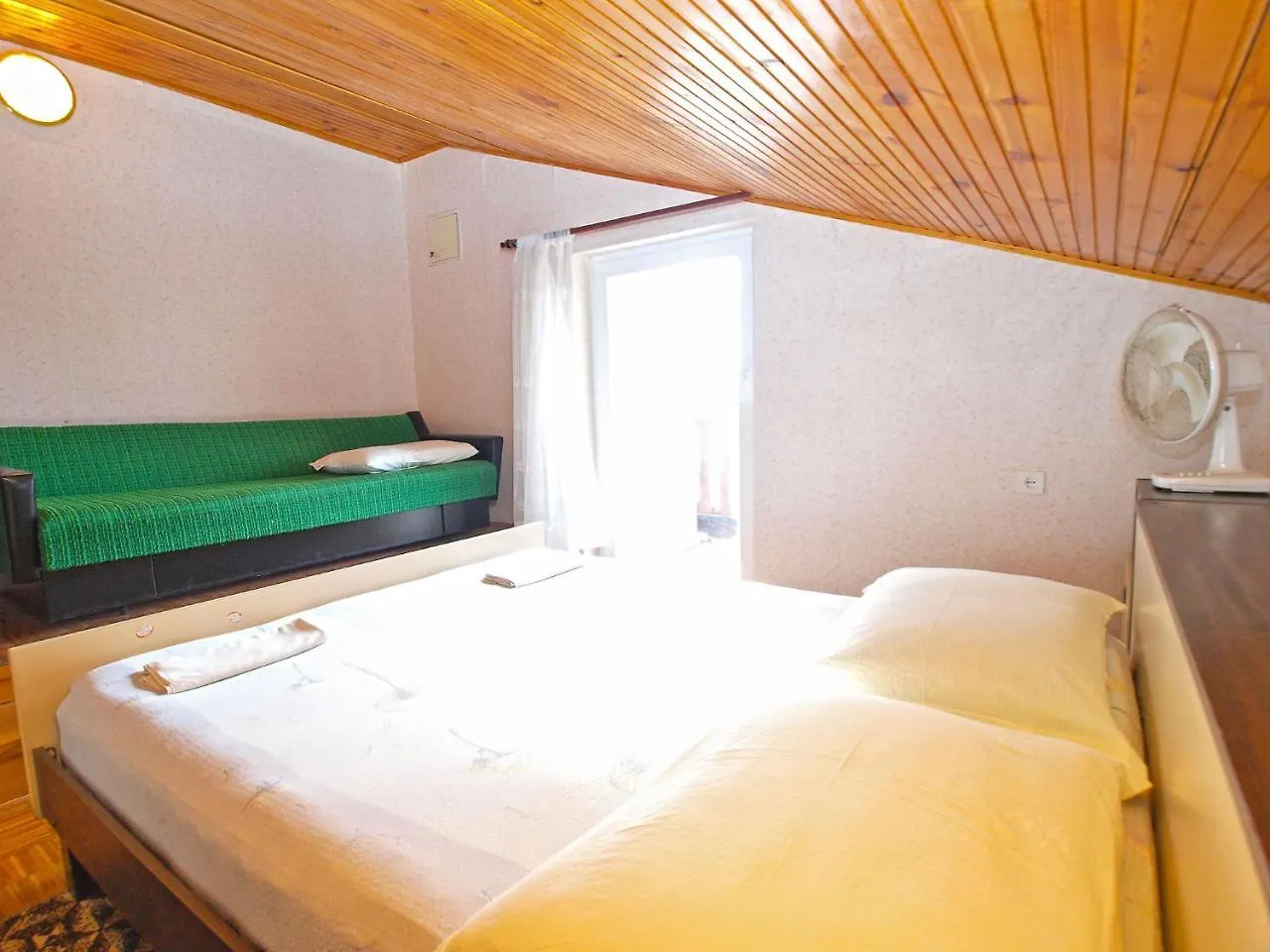 Rooms Antun 1238 메덜린